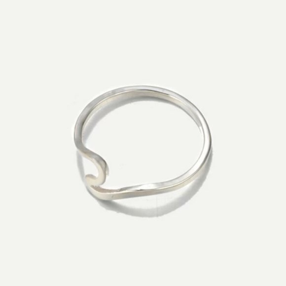 ⛵5/$15 Ocean Wave Ring - Picture 3 of 3